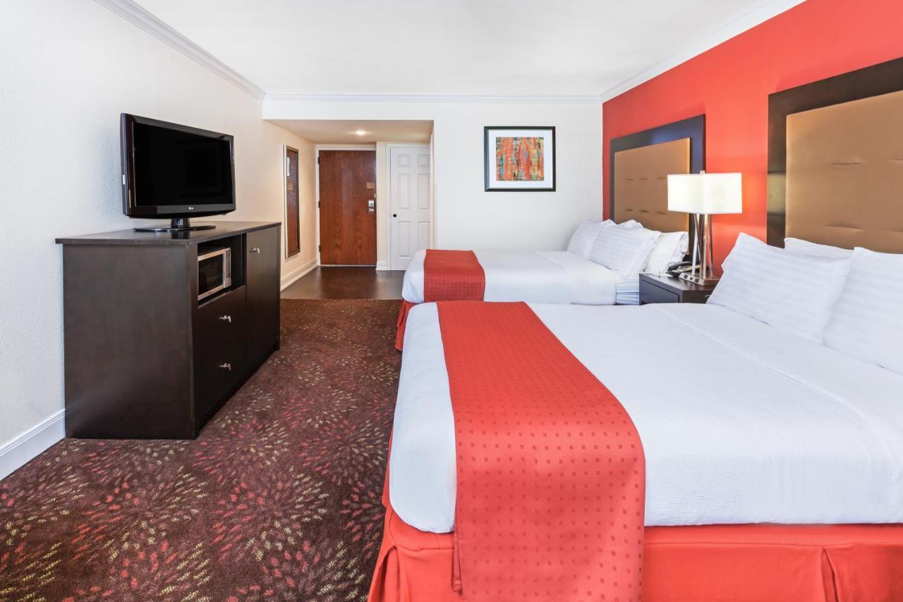 Holiday Inn Tyler - Conference Center By Ihg Eksteriør bilde
