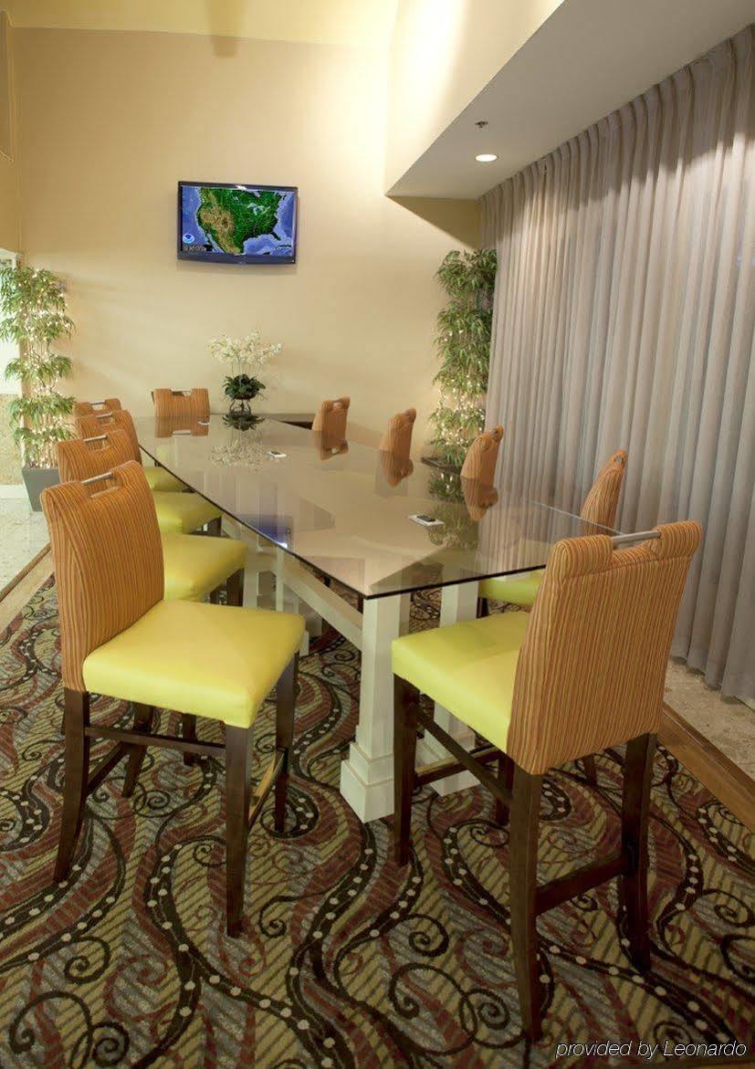 Holiday Inn Tyler - Conference Center By Ihg Eksteriør bilde